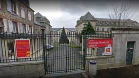 L'entrée du lycée Charles-François-Lebrun de Coutances (Manche) en janvier 2021.