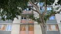 L'immeuble où une jeune femme a été gravement blessée chez elle par des tirs à l'aveugle, dans le 10e arrondissement de Marseille, le 11 septembre 2023