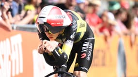Jonas Vingegaard lors d'un contre-la-montre du Tour de France, le 9 juillet 2025