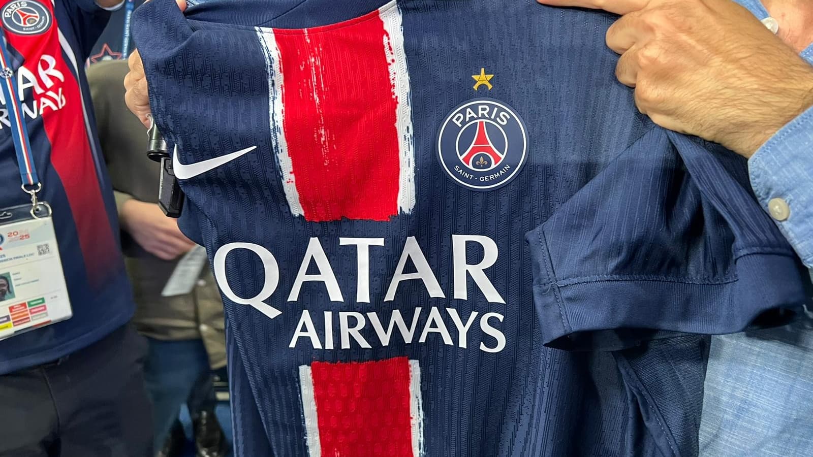 Le maillot "une étoile" du PSG après la victoire des Parisiens en finale de la Ligue des champions le 31 mai 2025 Le maillot "une étoile" du PSG après la victoire des Parisiens en finale de la Ligue des champions le 31 mai 2025