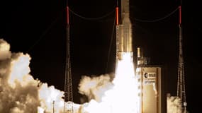 La société a lancé en mai la production des 14 premiers lanceurs Ariane 6, qui voleront entre 2021 et 2023, en parallèle des dernières Ariane 5.
