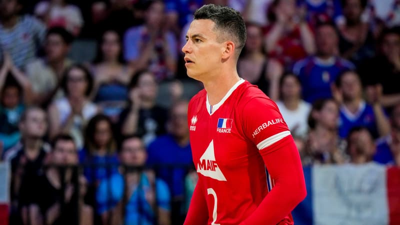 Jenia Grebennikov avec l'équipe de France en juin 2023