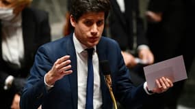 Le ministre de l'Agriculture Julien Denormandie a défendu son texte, accusé de contrevenir aux objectifs environnementaux du gouvernement