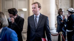 Le député Liot Harold Huwart dans la salle des Quatre colonnes à l'Assemblée, le 21 octobre 2025