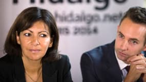 Anne Hidalgo (PS) en compagnie de Ian Brossat, le chef de file du PCF au Conseil de Paris.