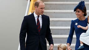 Le Prince William, Kate Middleton et leurs enfants lors de leur arrivée à l'aéroport au Canada, le 24 septembre 2016