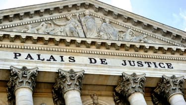 Entrée du Palais de justice d'Amiens. Dans la Somme, la justice parie sur le dispositif de "suivi judiciaire renforcé" pour "s'attaquer aux racines" de la délinquance