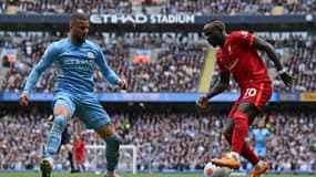 Kyle Walker face à Mohamed Salah lors de Manchester City-Liverpool, le 10 avril 2022