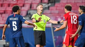 Daniele Orsato lors de la finale entre le PSG et le Bayern Munich