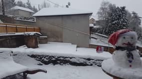 Loire : 20 cm de neige à Sevelinges - Témoins BFMTV