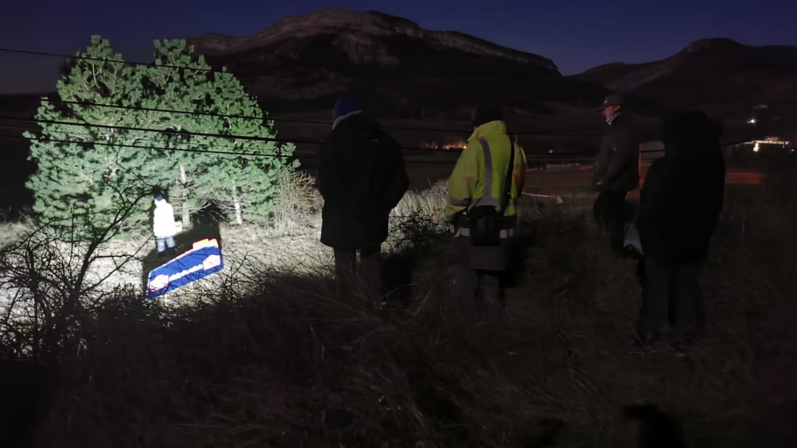 Les spectateurs se préparent juste avant la spéciale 1, à Thoard 
