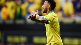 Neymar avec le Brésil
