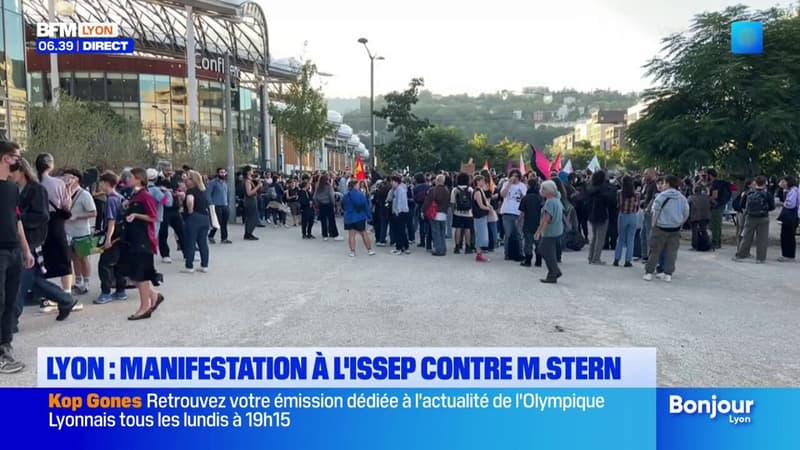 Lyon: manifestation à l'Issep contre Marguerite Stern, jugée transphobe (1/1)