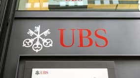 Après sa filiale française, la maison mère du groupe bancaire suisse UBS a été mise en examen pour "démarchage bancaire illicite" auprès de fortunes françaises dans le but de leur proposer des placements soustrayant des fonds au fisc français. /Photo pris