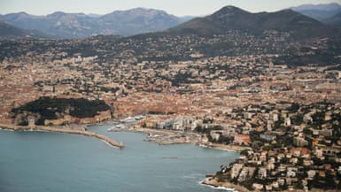 Vue aérienne de la ville de Nice.