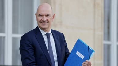 Roland Lescure, alors ministre de l'Industrie, à la sortie de l'Elysée, le 10 octobre 2022 à Paris