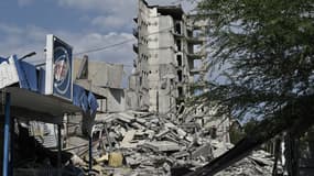 Des bâtiments détruits dans la ville de Myrnohrad le 26 août 2024, lors de l'invasion russe de l'Ukraine.