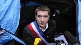 Le maire de Sevran Stéphane Gatignon arrête sa grève de la faim