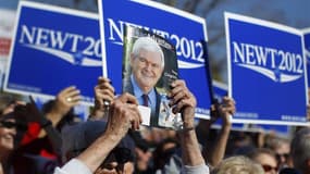 Lors d'un meeting de campagne de Newt Gingrich à The Villages, en Floride. L'ancien président de la Chambre des représentants, candidat à l'investiture républicaine pour l'élection présidentielle américaine, fait l'objet de poursuites en justice pour avoi