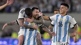 Lionel Messi et Thiago Almada lors du match amical Argentine-Panama le 23 mars 2023