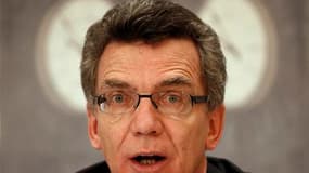 Le ministre allemand de l'Intérieur Thomas de Maiziere a révélé que le colis suspect découvert jeudi en Namibie juste avant son embarquement dans un avion assurant la liaison entre Windhoek et Munich était un test du dispositif de sécurité et ne contenait