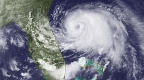 Une image satellitaire de la National Oceanic and Atmospheric Administration montre le centre de l'ouragan Arthur, au large de la Floride, le 2 juillet.