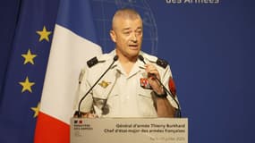 Le chef d'état-major des armées, le général Thierry Burkhard, en conférence de presse, le 11 juillet 2025