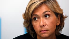 Des élus franciliens accuse Valérie Pécresse d'avoir "balayé toutes les politiques solidaires". 