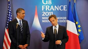Le président Barack Obama et son homologue français Nicolas Sarkozy réunis à Deauville à l'occasion du sommet du G8. Les Etats membres du G8 vont fournir une aide financière aux pays arabo-musulmans engagés sur la voie de la démocratie, selon le projet de