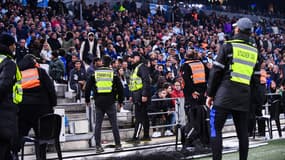 Les services de sécurité au Vélodrome avant OM-OL (10e journée de L1), le 29 octobre 2023