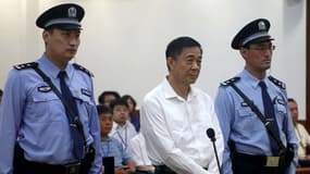 Le dirigeant déchu Bo Xilai a démenti, ce jeudi, avec combativité avoir reçu des pots-de-vin, au premier jour de son procès pour corruption.