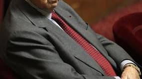 L'ancien ministre de l'Intérieur Charles Pasqua, relaxé le 29 avril dans l'affaire des ventes d'armes à l'Angola, a l'intention de poursuivre des magistrats et des élus qui l'ont mis en cause. Le sénateur des Hauts-de-Seine, âgé de 84 ans, déclare aussi d