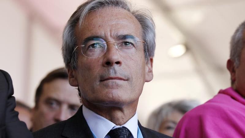 Le président de l'Union des industries et métiers de la métallurgie (UIMM), Frédéric Saint-Geours, a annoncé jeudi sa candidature à la succession de Laurence Parisot à la présidence du Medef, selon un cadre de l'organisation patronale. /Photo d'archives/R