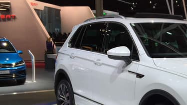 Commercialisé il y a à peine quelques jours, le Tiguan R-Line est une des nouveautés du stand Volkswagen.
