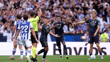 Dean Huijsen est exclu lors de Real Sociedad-Real Madrid, le 13 septembre 2025.
