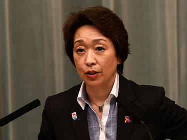 Seiko Hashimoto, alors ministre chargée des Jeux olympiques et paralympiques, donne une conférence de presse à Tokyo le 17 septembre 2020