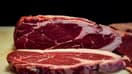 Des morceaux de viande de bœuf dans la cuisine d'un restaurant de Buenos Aires, en Argentine, le 20 mai 2021 (photo d'illustration).
