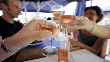 Aux Etats-Unis, le rosé la cible des jeunes consommateurs, en jouant sur une image festive, mêlant le naturel et l'art de vivre du sud.