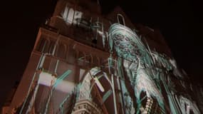 L'œuvre Kernel projeté sur la cathédrale Saint-Jean le jeudi 7 décembre 2023 lors de la Fête des lumières à Lyon.