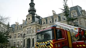 Vue de la mairie du 12e arrondissement de Paris après l'incendie le 27 janvier 2025