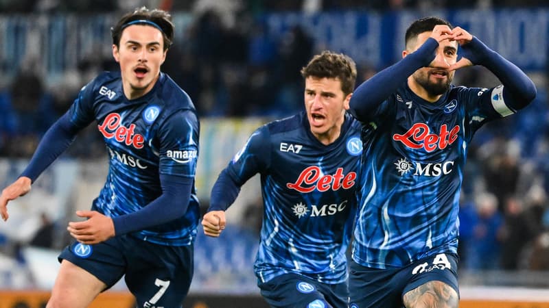 Serie A: Naples prend la tête du championnat après sa victoire à la dernière minute contre la Lazio