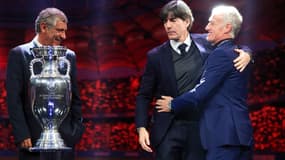 Didier Deschamps dans les bras de Joachim Löw