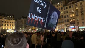Une manifestation contre la loi immigration a eu lieu à Lyon dans la soirée de ce jeudi 21 décembre