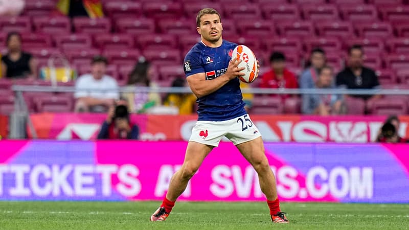 Antoine Dupont avec l'équipe de France de rugby à 7 à Madrid, 1er juin 2024