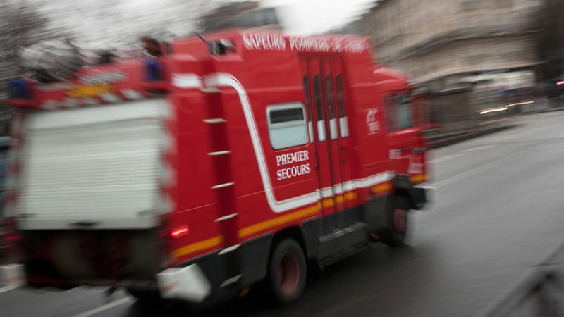 Camion de pompiers. (illustration)
