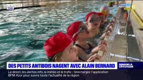 Alpes-Maritimes: des petits antibois nagent avec Alain Bernard
