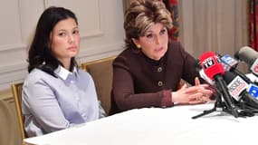 Natassia Malthe et son avocate Gloria Allred à New York le 25 octobre 2017