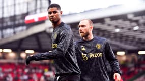 Marcus Rashford retenu par Christian Eriksen après des propos tenus par un supporteur avant Manchester United-Newcastle (3-2, Premier League), le 15 mai 2024