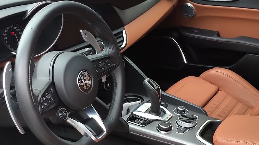 Rien n'a changé dans cette Giulia en dehors des motorisations. Rien n'a changé dans cette Giulia en dehors des motorisations.