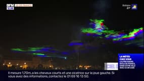 Paris: des aurores boréales numériques dans le ciel 